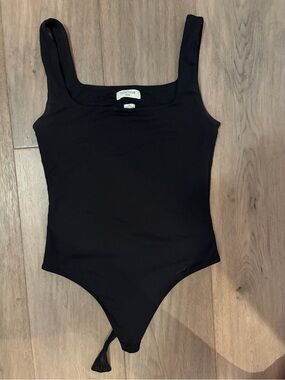 Aritzia Contour Square-Neck Black Bodysuit